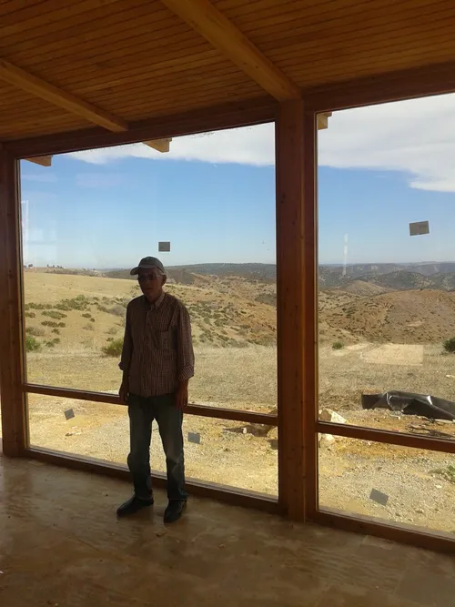 Hadi Bakhat, maître menuisier - 50 ans d'expérience en création de vérandas et pergolas sur-mesure au Maroc